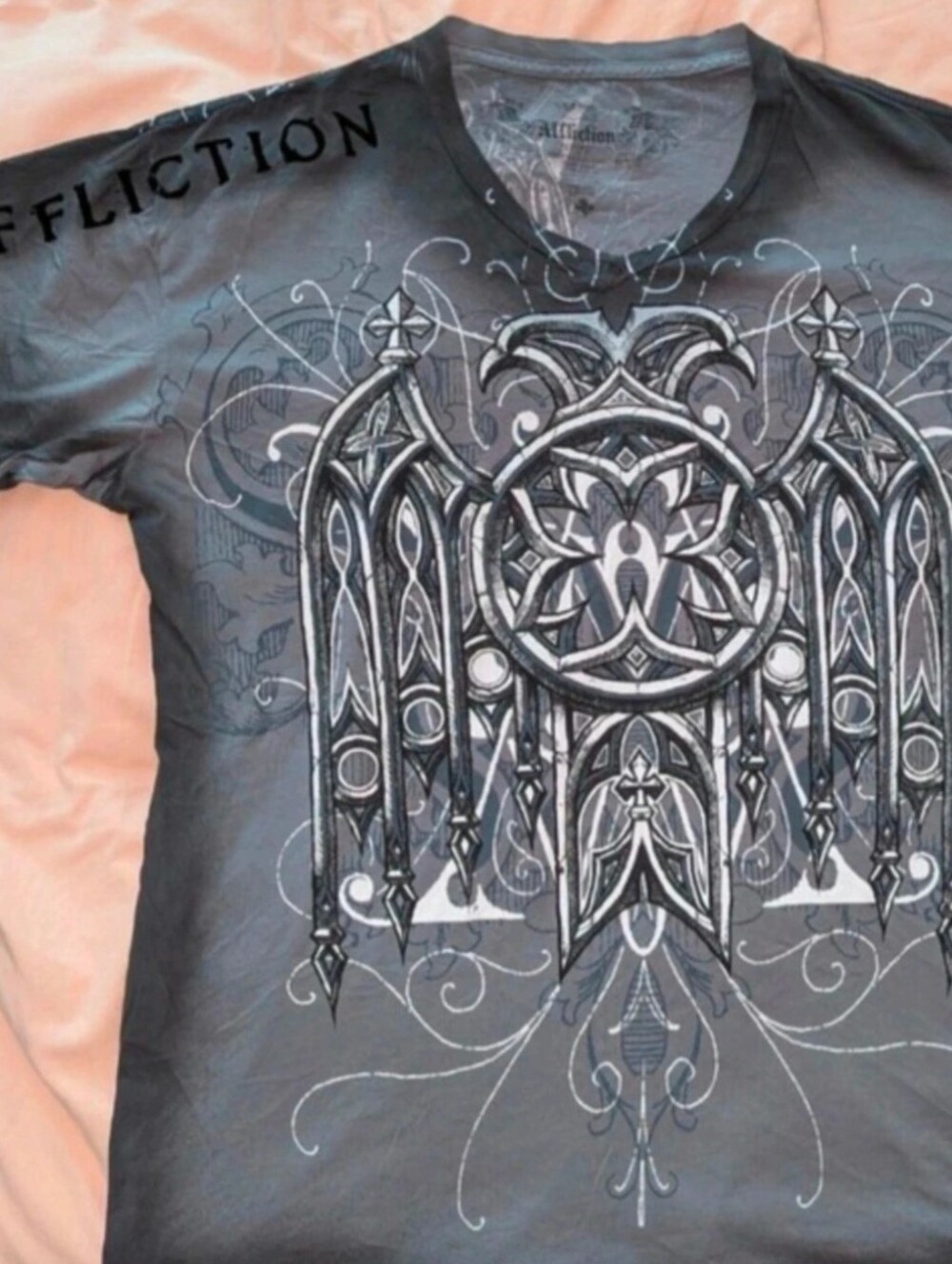 Affliction Rare Find UFC distressed with Suede Detail Men's T-shirt,XL